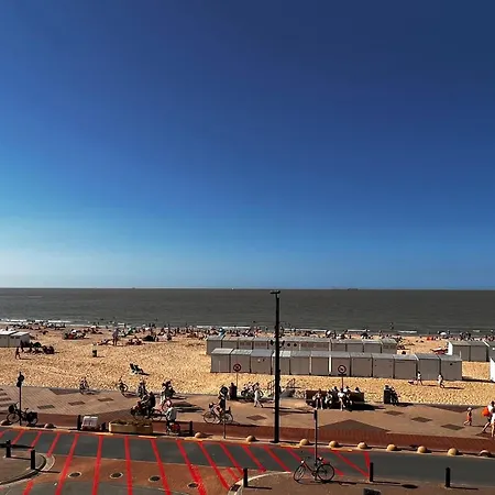 Beachview And Parking Knokke-Heist Exterior photo