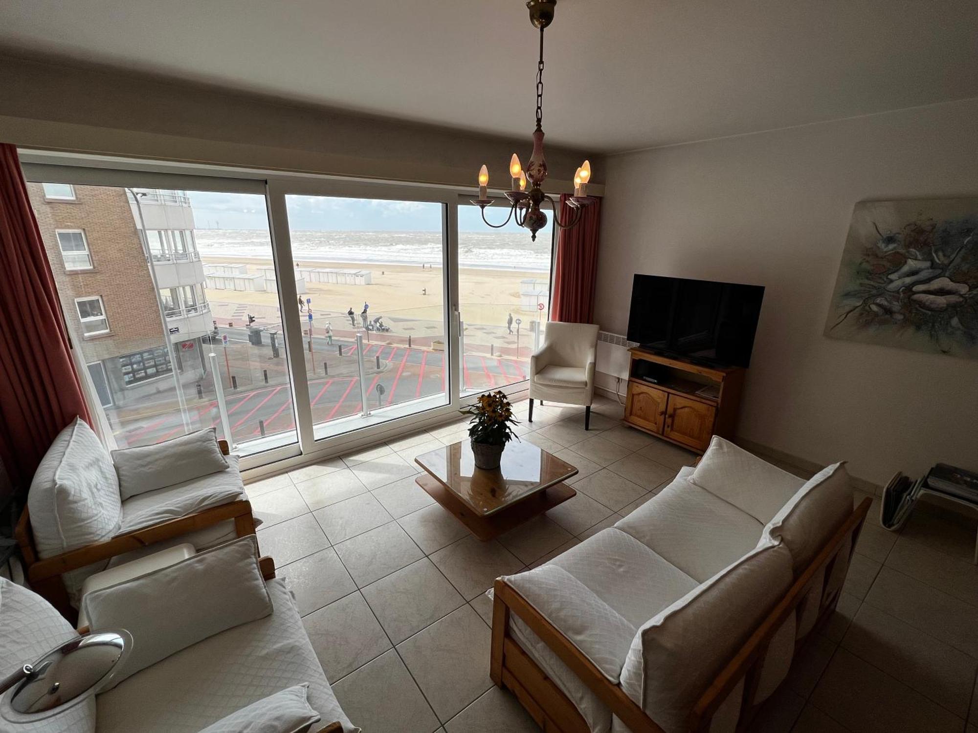 Beachview And Parking Apartment *