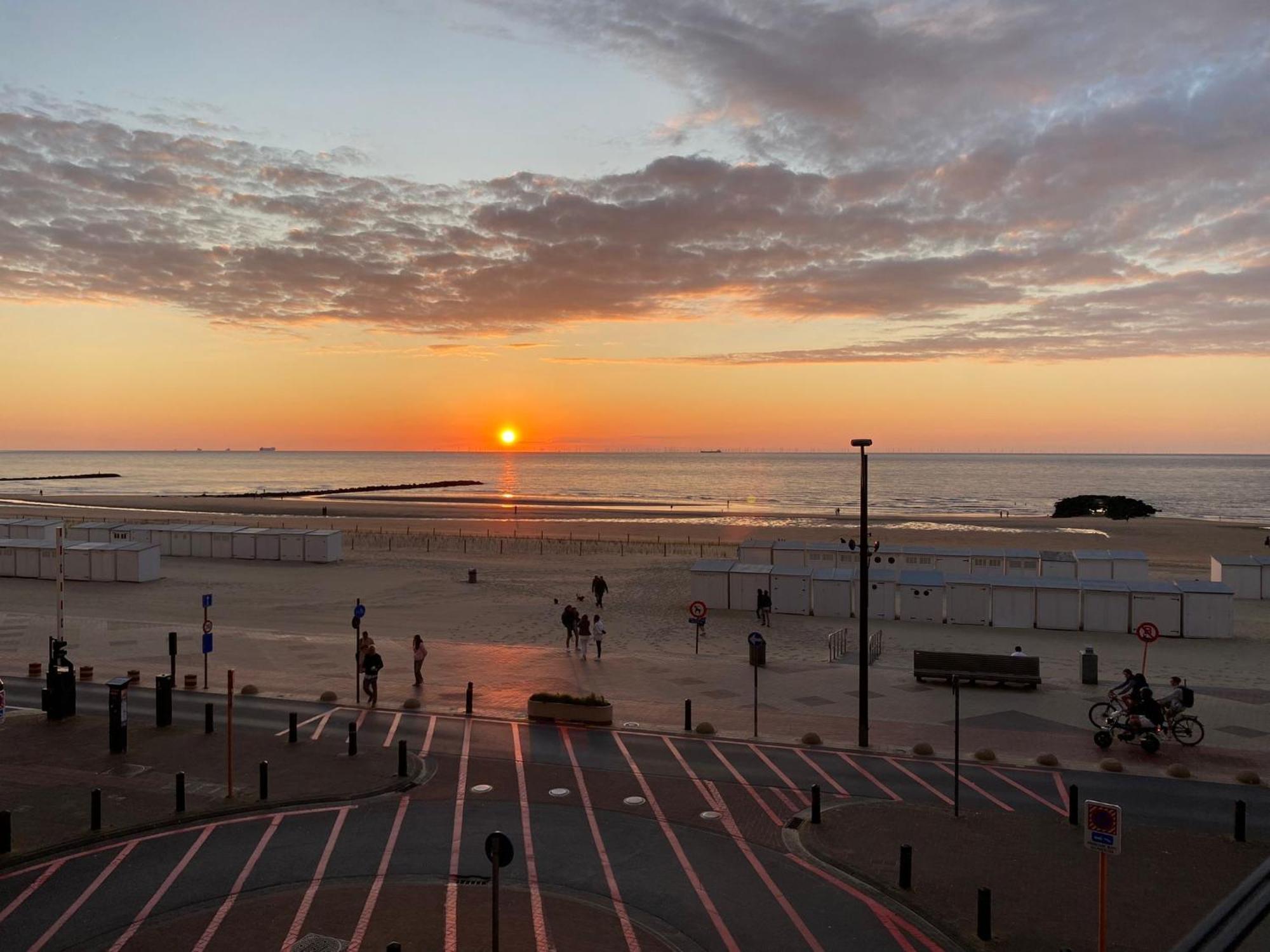 Beachview And Parking Knokke-Heist